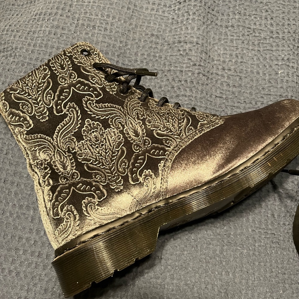Dr Martens Docs 1460 Paisley Brocade in Silver Grey Velvet